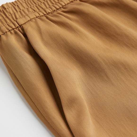 H&m Lyocell Blend Bermuda Shorts size XS - Picture 3 of 3